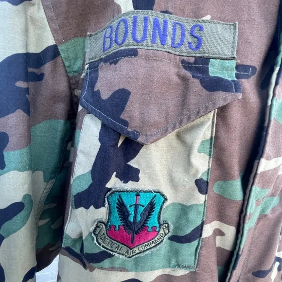 Men's Size Medium Regular U.S. Air Force Issue Woodland Camouflage Field Jacket - Picture 8 of 16